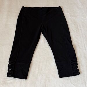 Athleta Black Cropped Leggings